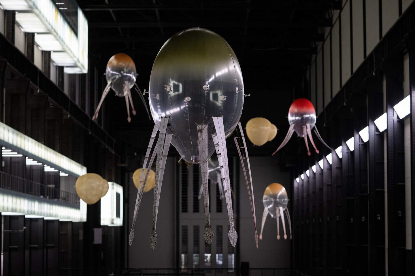 A group of objects from the ceiling

AI-generated content may be incorrect.