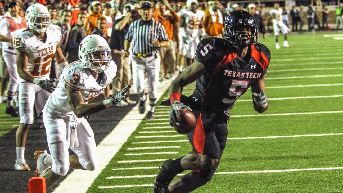 Texas Tech Texas Longhorns 2008 game Michael Crabtree catch
