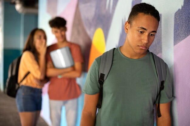 Free photo medium shot teen getting bullied by colleagues