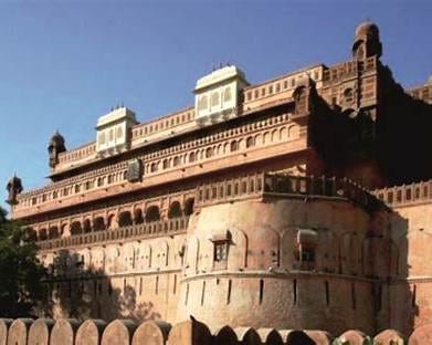 https://www.tempotravellerhire.in/blog/wp-content/uploads/2023/07/allahabad-fort.jpg https://www.tempotravellerhire.in/blog/wp-content/uploads/2023/07/allahabad-fort.jpg