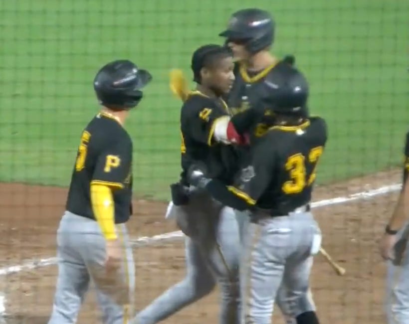 Jauregui Mashes Grand Slam, Marauders Hook Hammerheads 13-4