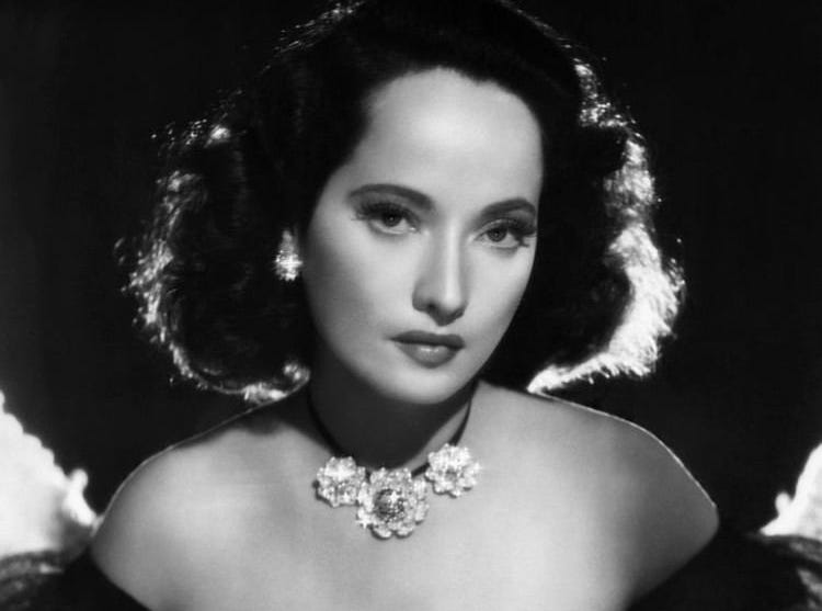 merle oberon, classic actresses, old hollywood, golden age of hollywood, silent era, the talkies, academy award winners