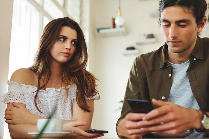 Situationship' stuck in limbo? 6 signs your partner will never commit | The Independent