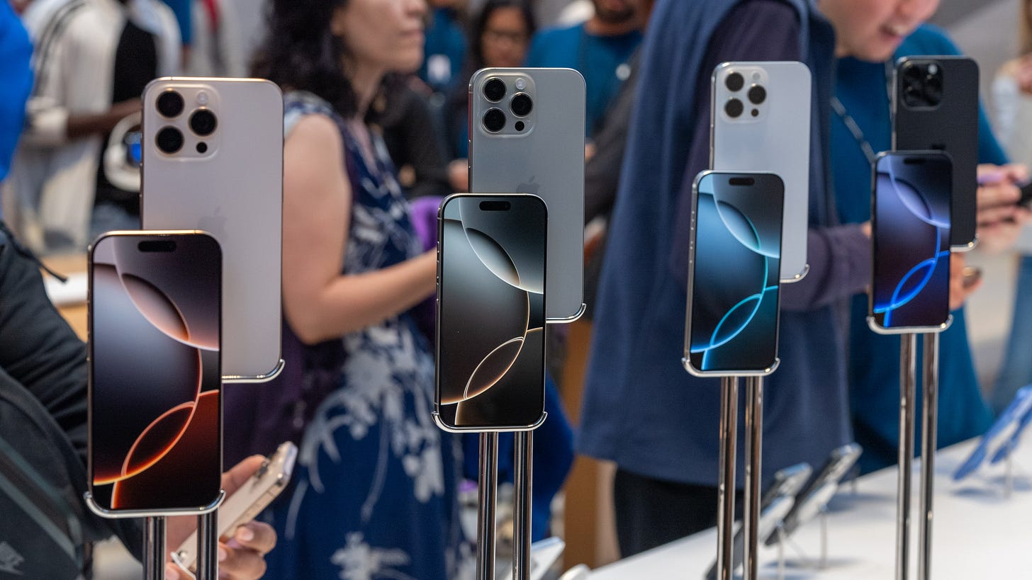 iPhone 16 Pro colors iPhone 16 Pro colors