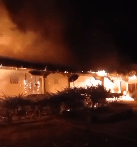 Rectory of St. Raphael’s Catholic Church burning in Fadan Kamantan, Nigeria, on Sept. 7, 2023. (Morning Star News screenshot)
