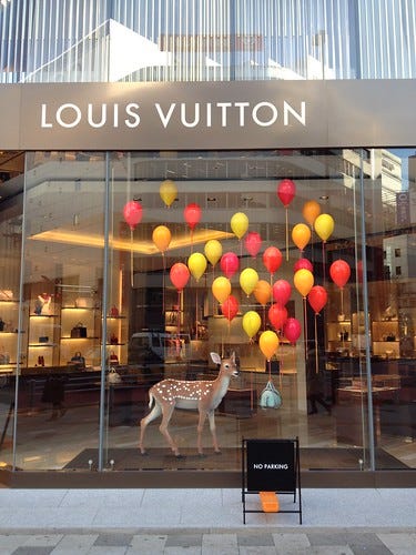 Louis Vuitton Window Shinjuku Louis Vuitton Window Shinjuku