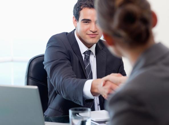 Giacca, cravatta ed etica: le nove regole per affrontare il colloquio di lavoro - Corriere.it Giacca, cravatta ed etica: le nove regole per affrontare il colloquio di lavoro - Corriere.it