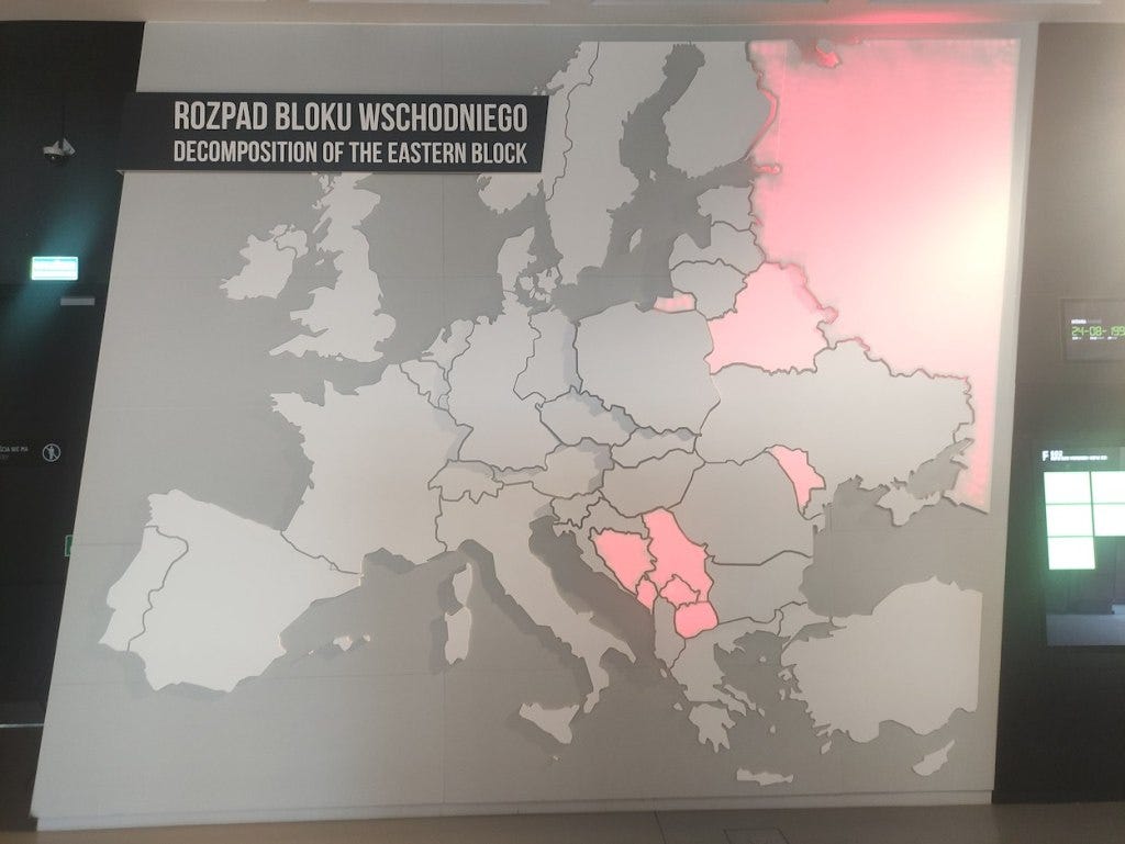 A coloured animated map of Europe colours Communist colours in red, then shows them changing to grey as Communism is defeated over time