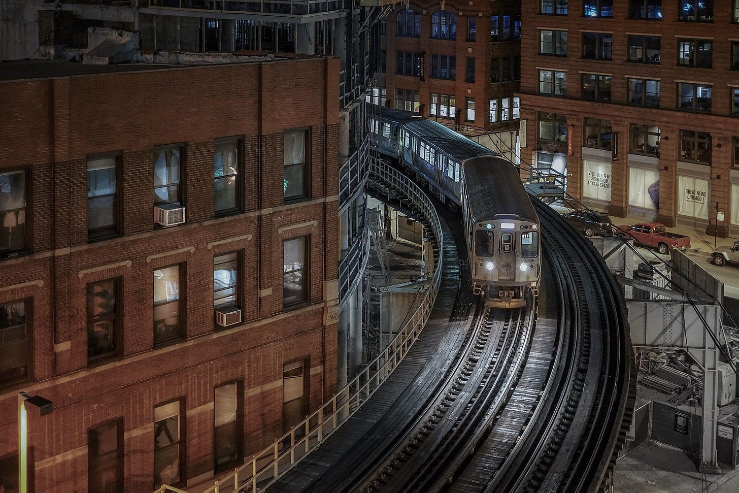 Chicago L Train At Night : r/InfrastructurePorn