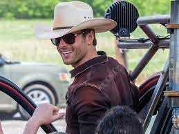 Cowboy Hat Glen Powell ...