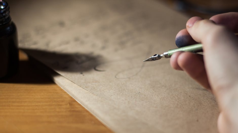 Make sure your query letter is personalized if you want to land a publishing deal and and agent. 