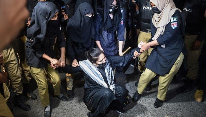 Punjab forms committee to probe PTI allegations of women prisoners' mistreatment Punjab forms committee to probe PTI allegations of women prisoners' mistreatment
