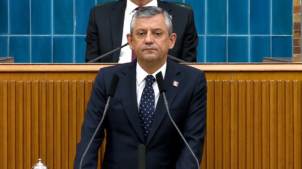 Özgür Özel resmen duyurdu: Yeni partiyi hep birlikte kuruyoruz Özgür Özel resmen duyurdu: Yeni partiyi hep birlikte kuruyoruz