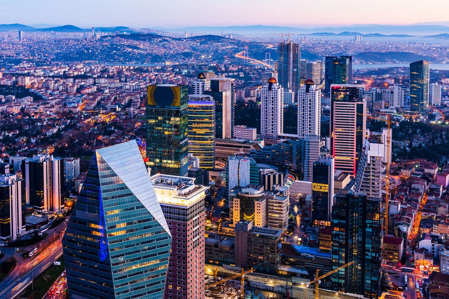 Стамбул – город контрактов. Обзор рынка недвижимости. "Закрытые" районы