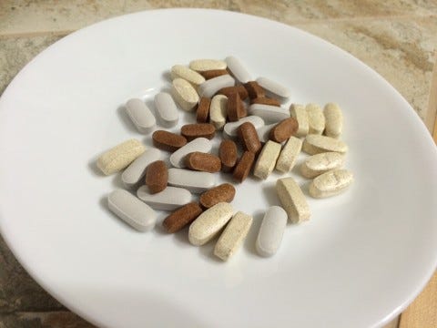 Pills_Cats_Vegan_Diets Pills_Cats_Vegan_Diets