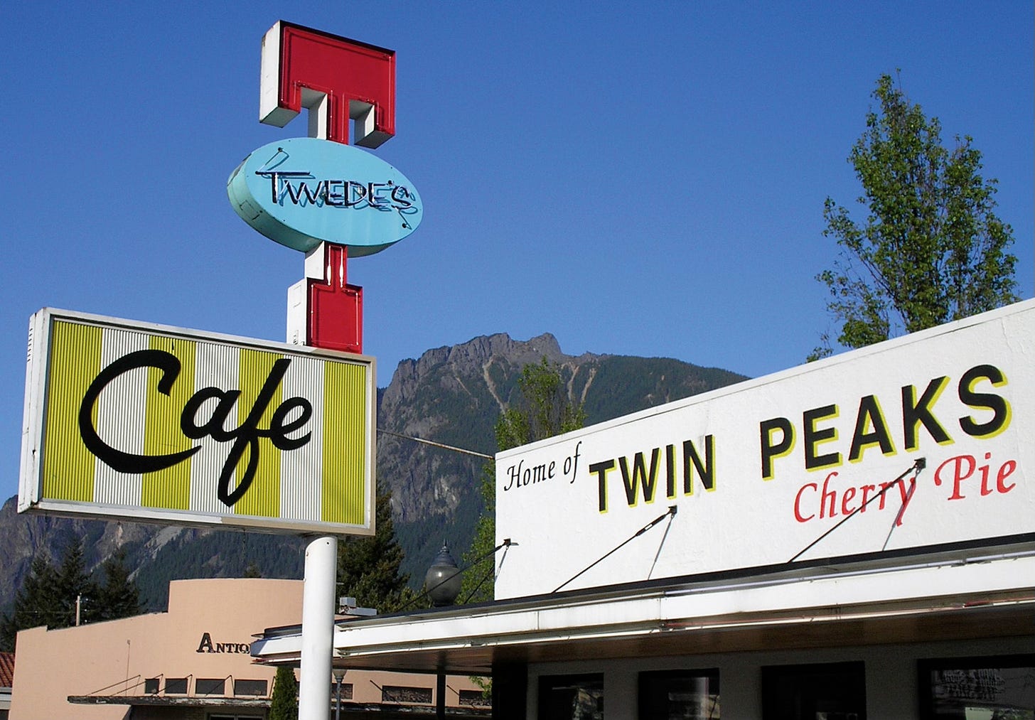 Photograph of Twede's Cafe in Northbend, circa 2006