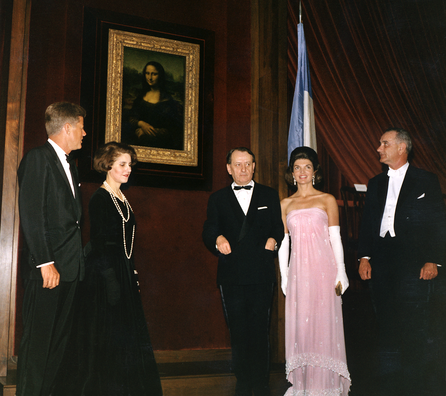 The unveiling of the Mona Lisa at the National Gallery of Art, Washington, January 1963, with President Kennedy, Jacqueline Kennedy and André Malraux.