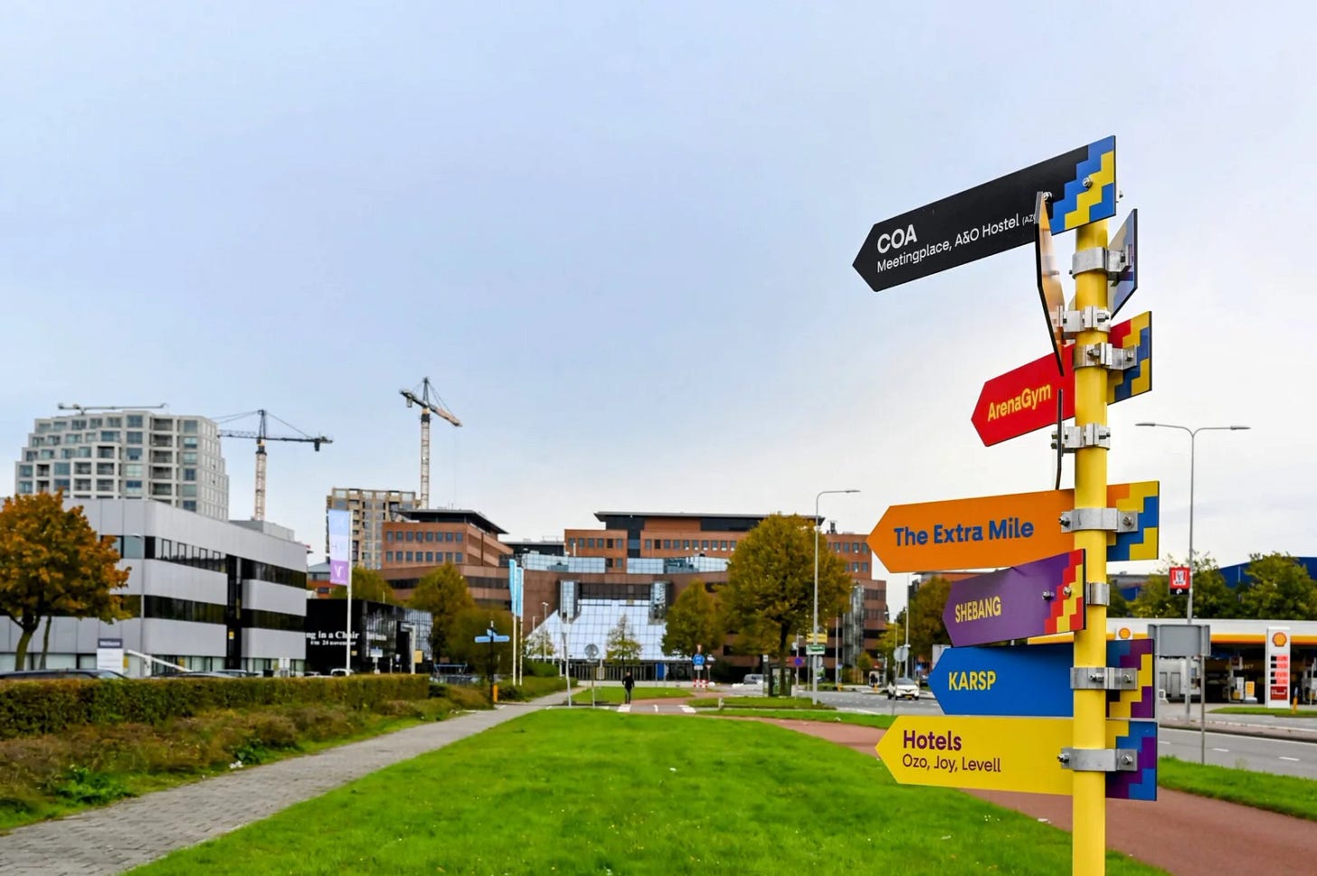Flexible wayfinding Flexible wayfinding