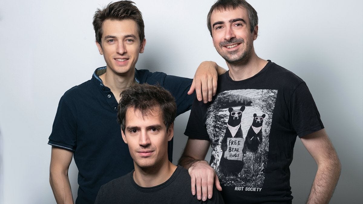 France's Mistral AI releases ChatGPT rival and partners with Microsoft |  Euronews