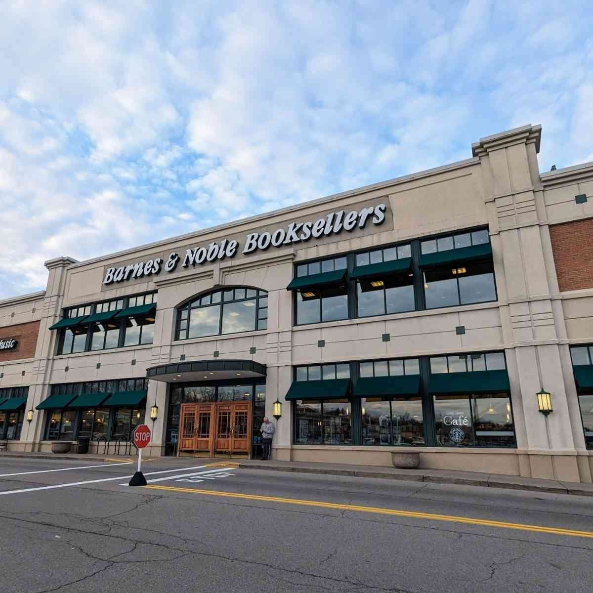 Barnes and Noble Booksellers Pittsford
