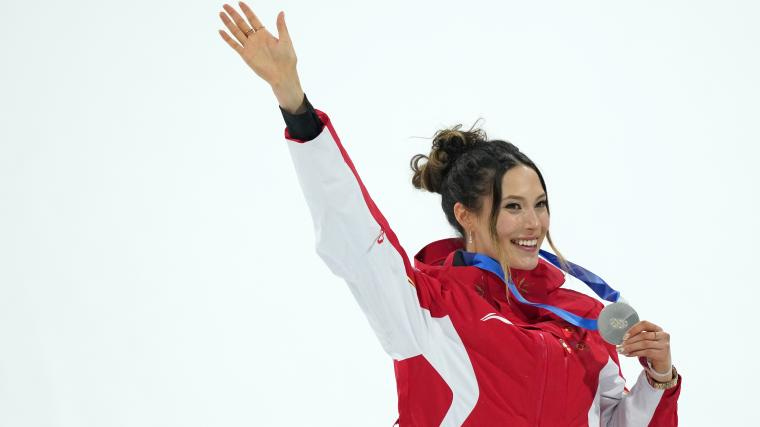 Olympics star Eileen Gu gives fascinating answer when asked, 'Do you think  before you speak?' - Yahoo Sports
