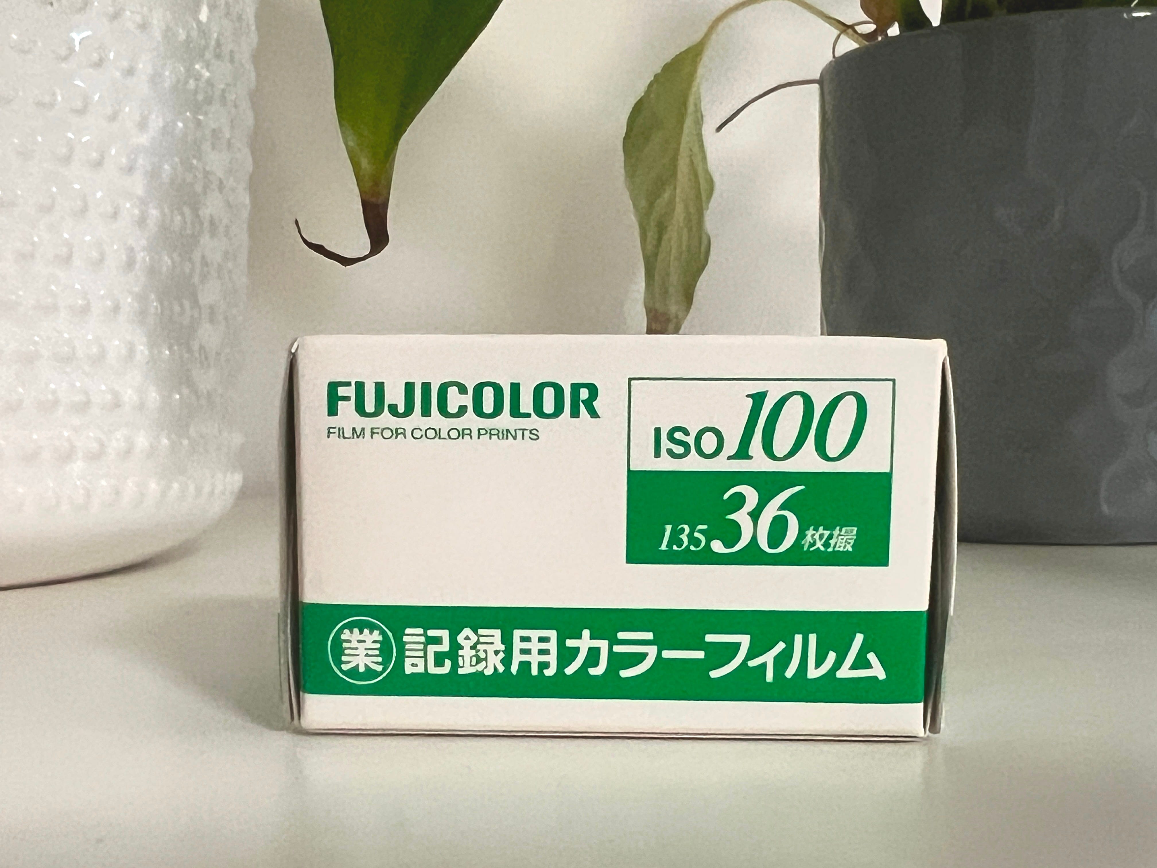 Fujicolor 100 Review - by Matt Murray - Matt Loves Cameras