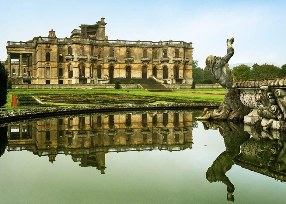 C:\Users\Usuari\Downloads\__images various\abandoned stately home 01.jpg