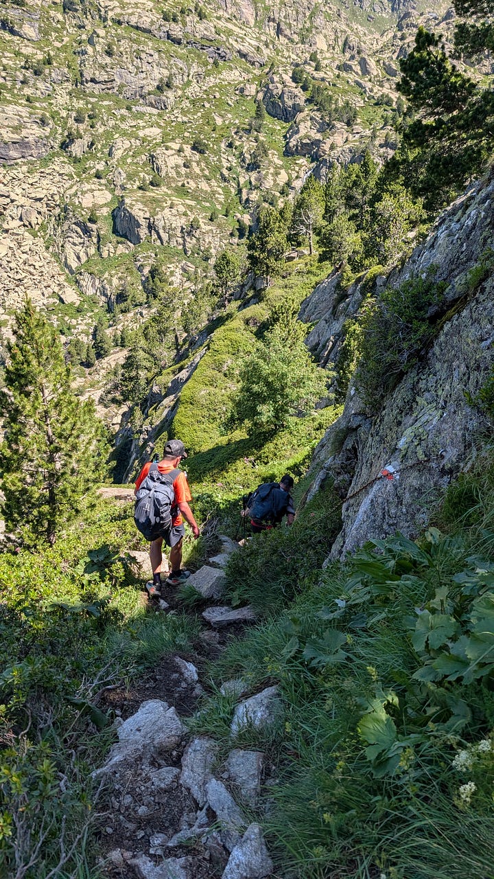 Technical terrain towards Refugi de Julca