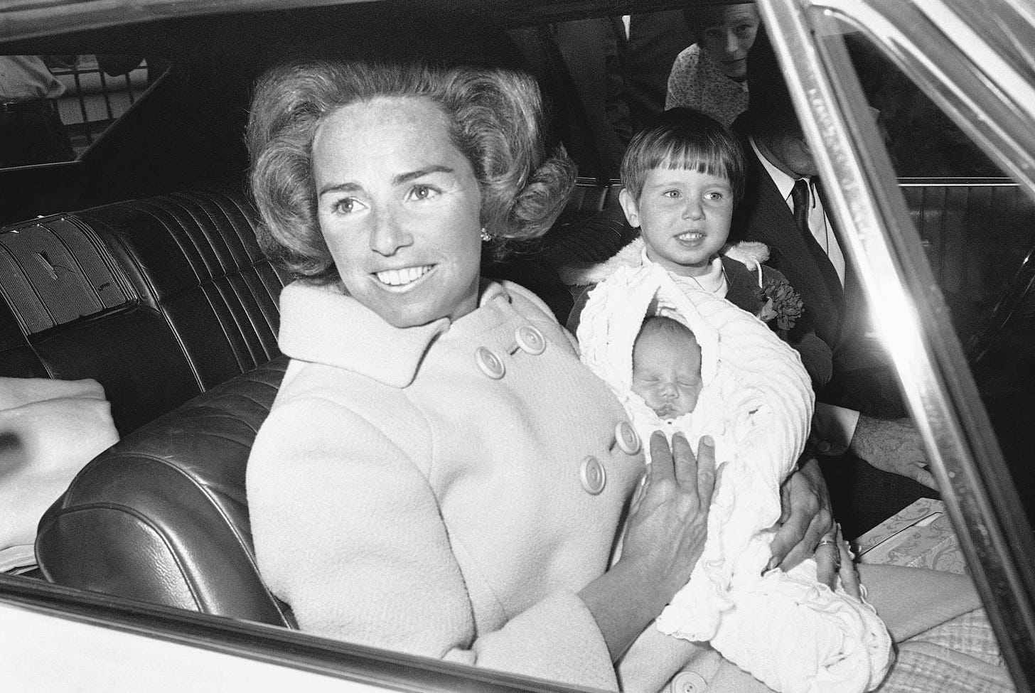 Ethel Kennedy death: Widow of Robert Kennedy and matriarch of celebrated  political family, dies at 96 - ABC7 San Francisco