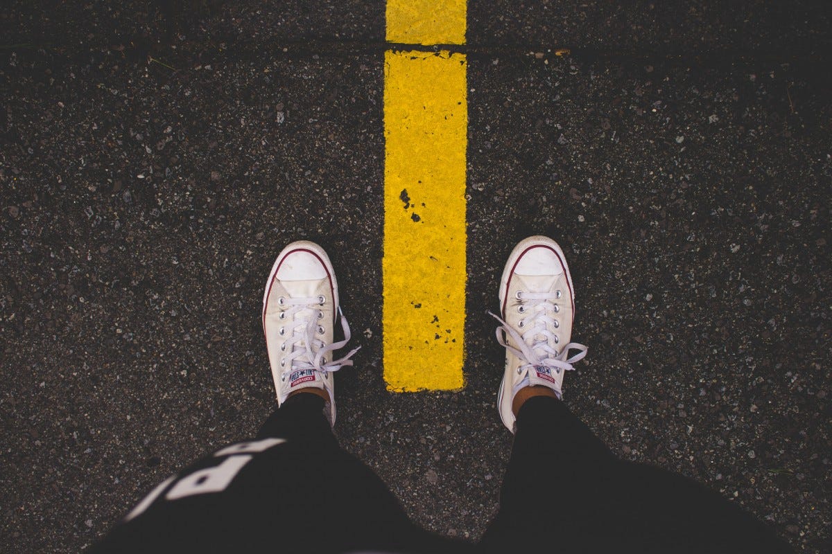 wing, feet, asphalt, line, color, darkness, black, yellow, looking down, art, illustration, legs