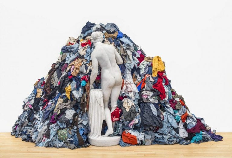 Arte Povera: Michelangelo Pistoletto, Venus of the Rags, 1967, Tate Modern, London, England, UK. Tate.
Arte Povera: Michelangelo Pistoletto, Venus of the Rags, 1967, Tate Modern, London, England, UK. Tate.