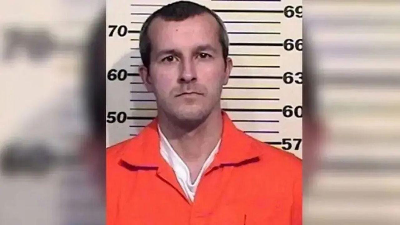 Mugshot of Chris Watts Mugshot of Chris Watts