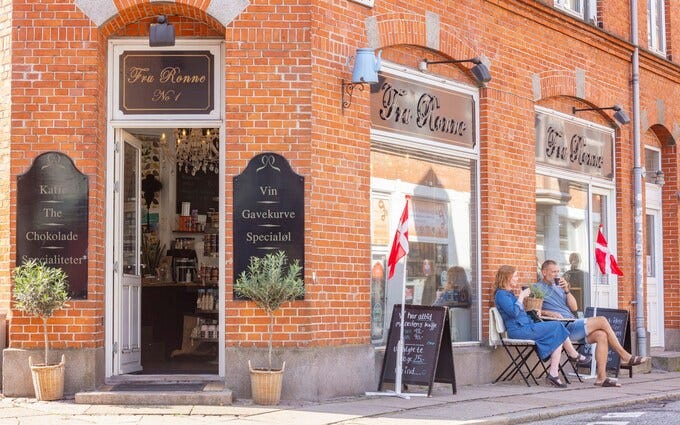 Fru Ronne coffee shop