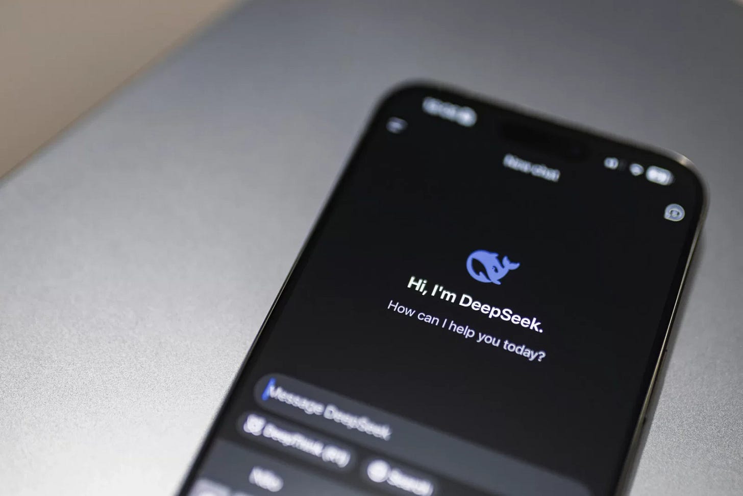 DeepSeek lança V4; Huawei afirma suporte a modelo em chips Ascend -  TELETIME News