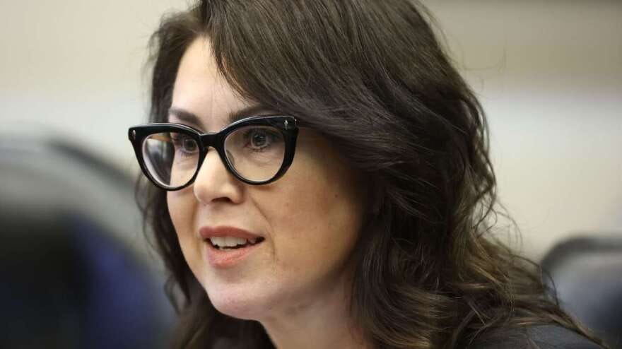 Utah Lt. Gov. Deidre Henderson tests positive for COVID-19 | Utah Public  Radio