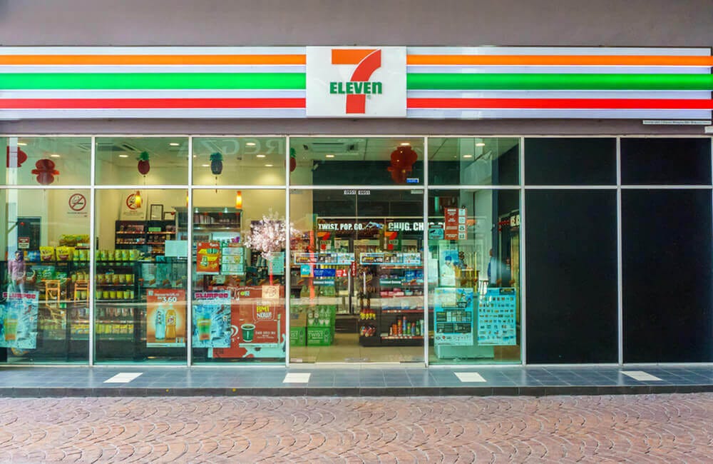 7-Eleven ©Yusnizam Yusof / Shutterstock.com 7-Eleven ©Yusnizam Yusof / Shutterstock.com