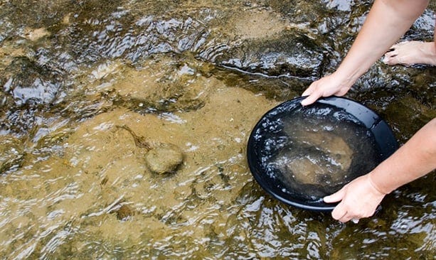 Gold Panning in Oregon - Travel Oregon