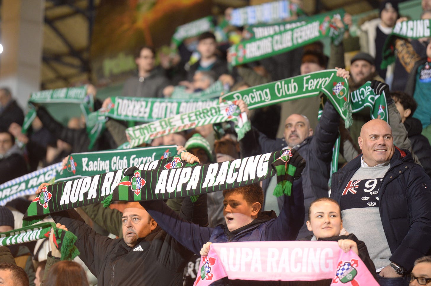 Todas las canciones del Racing de Ferrol: una banda sonora verde de Los  Tamara a XeRoots