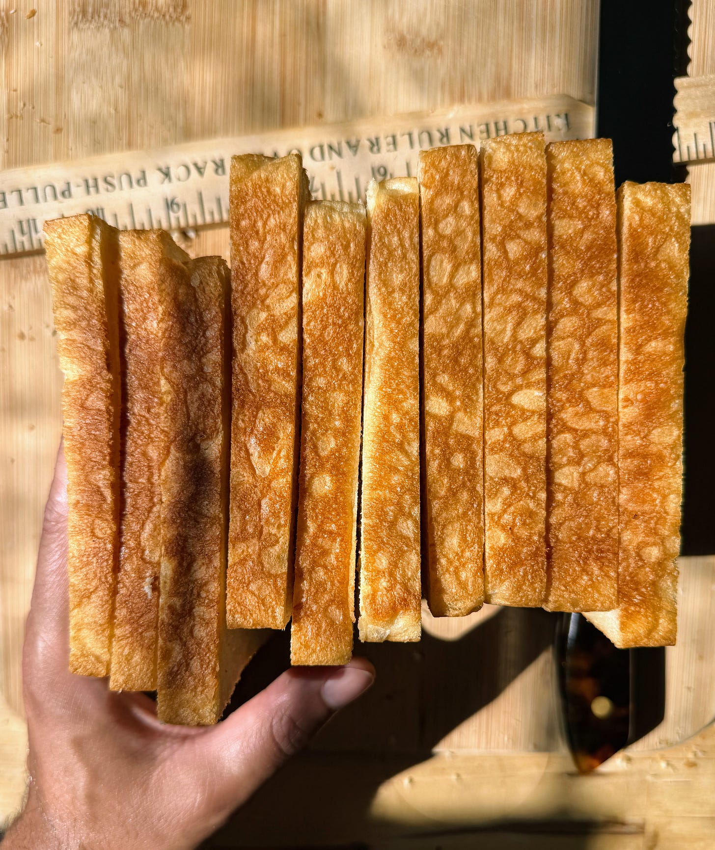 Sliced shokupan with ruler