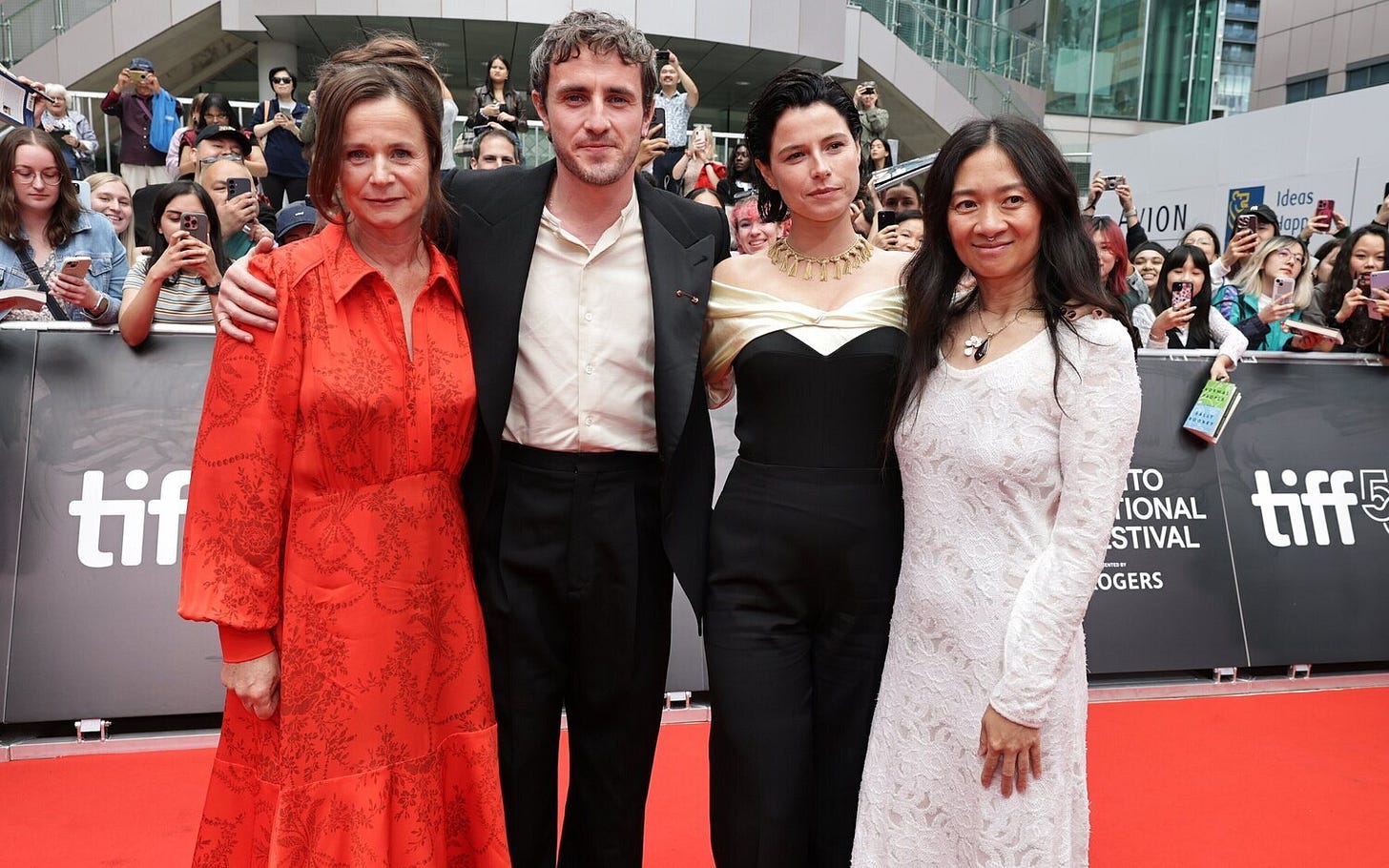 Hamnet' sigue allanando su camino a los Oscar ganando el premio del público  del Festival de Toronto - eCartelera