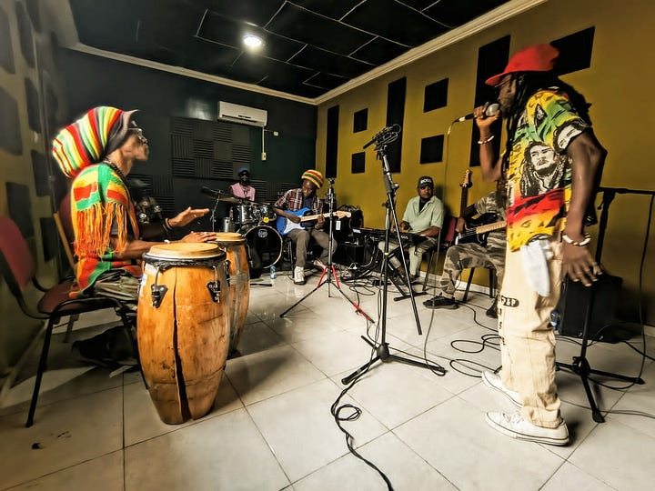 Reggae Fusión (top left), 