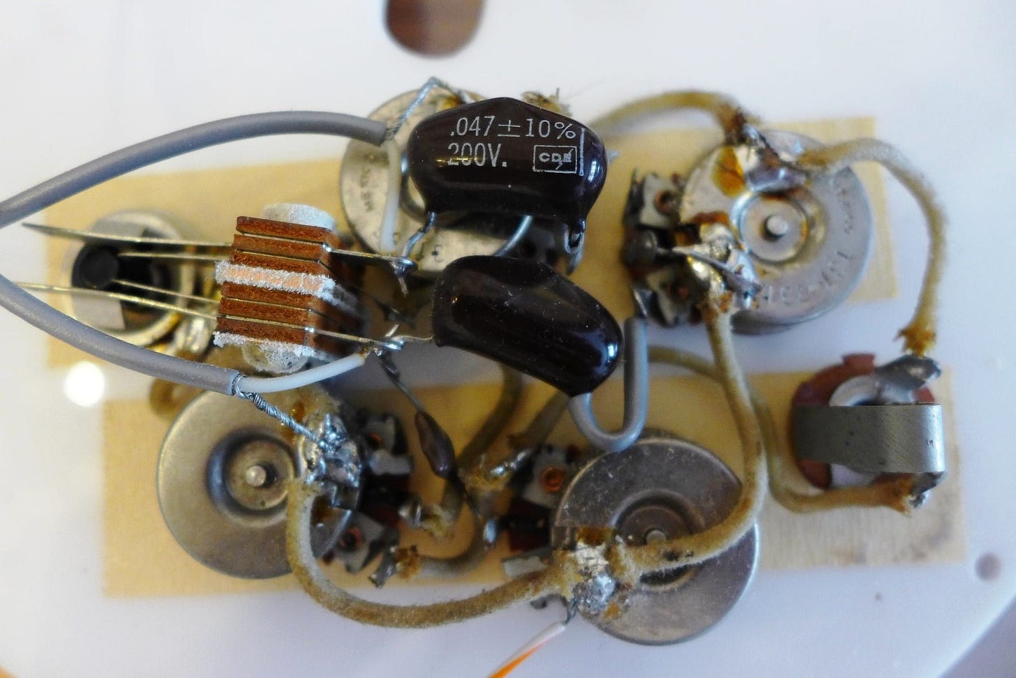 Overview: The “Vintage Tone Circuit” - by Andy White