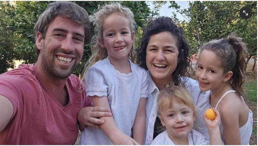 Entire Siman Tov family: Murdered by Hamas in Kibbutz Nir Oz | The Times of  Israel