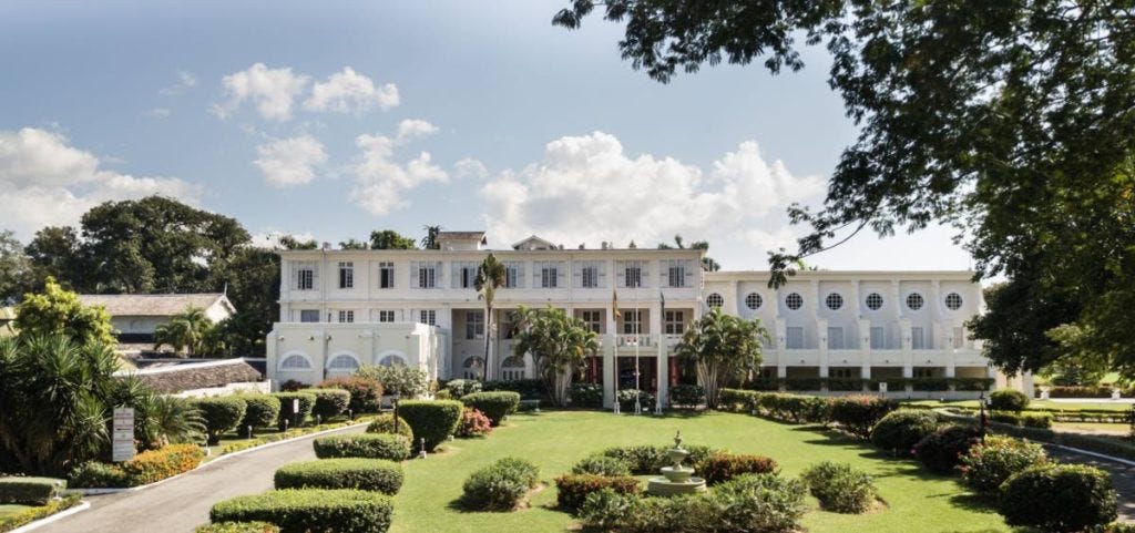 Who lives at Kings House Jamaica?