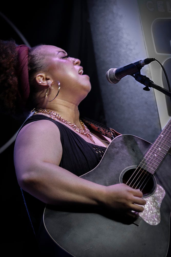 Jay Burnam, Hazel and Devin Davis / photos by Troy Larson © FallstownFUSE