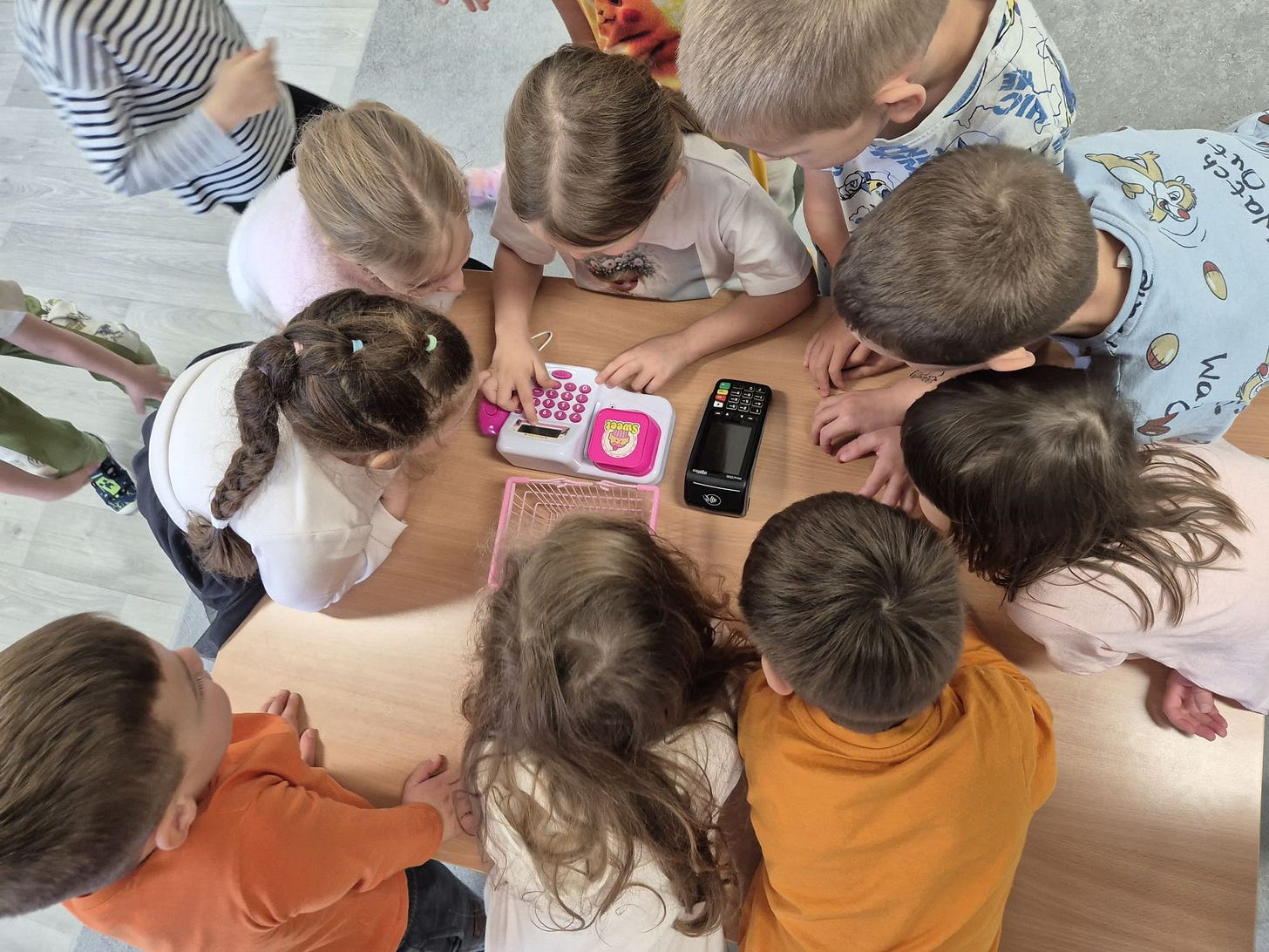 No alternative text description for this image