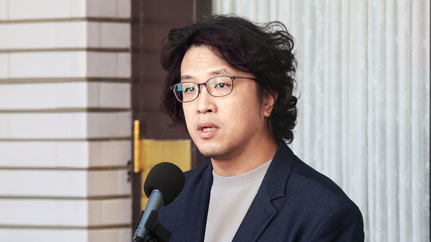 20250610-立委沈伯洋10日在立法院受访。（柯承惠摄）