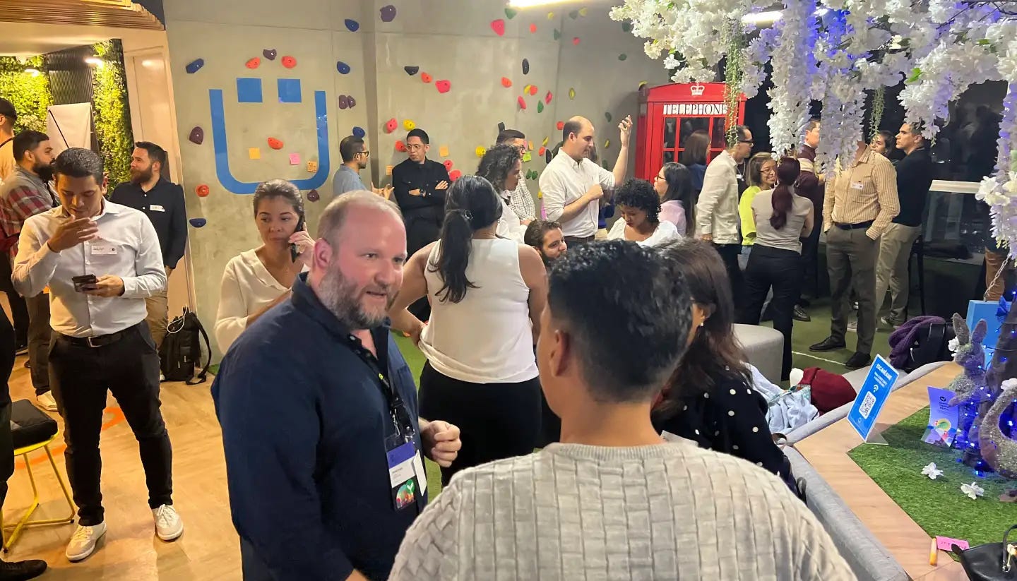 Parte del público en el UX Nights. Foto de Reinaldo Valbuena.