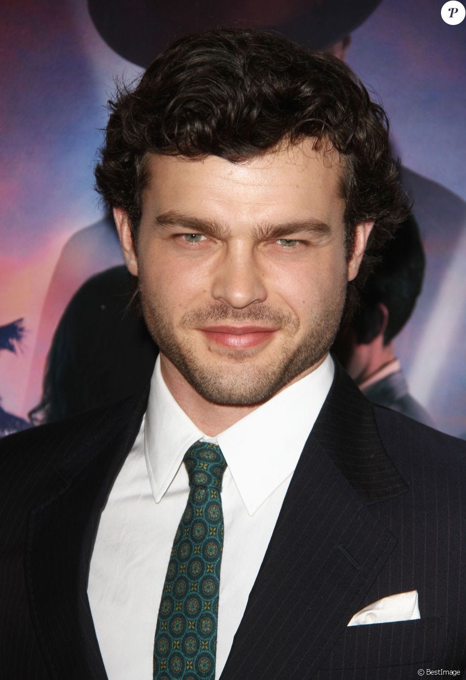 Alden Ehrenreich à la première de Rules Don't Apply à Los Angeles, le ...