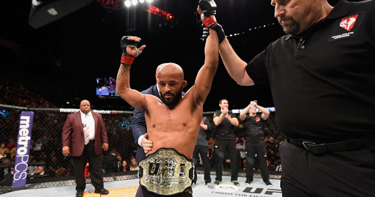 demetrious johnson holds on to title 2016 mma demetrious johnson holds on to title 2016 mma